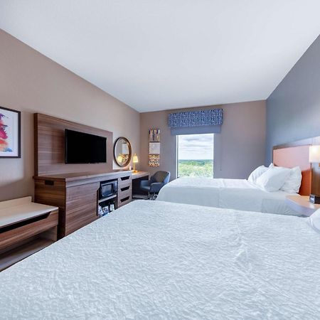 Hampton Inn Сент-Роберт Экстерьер фото