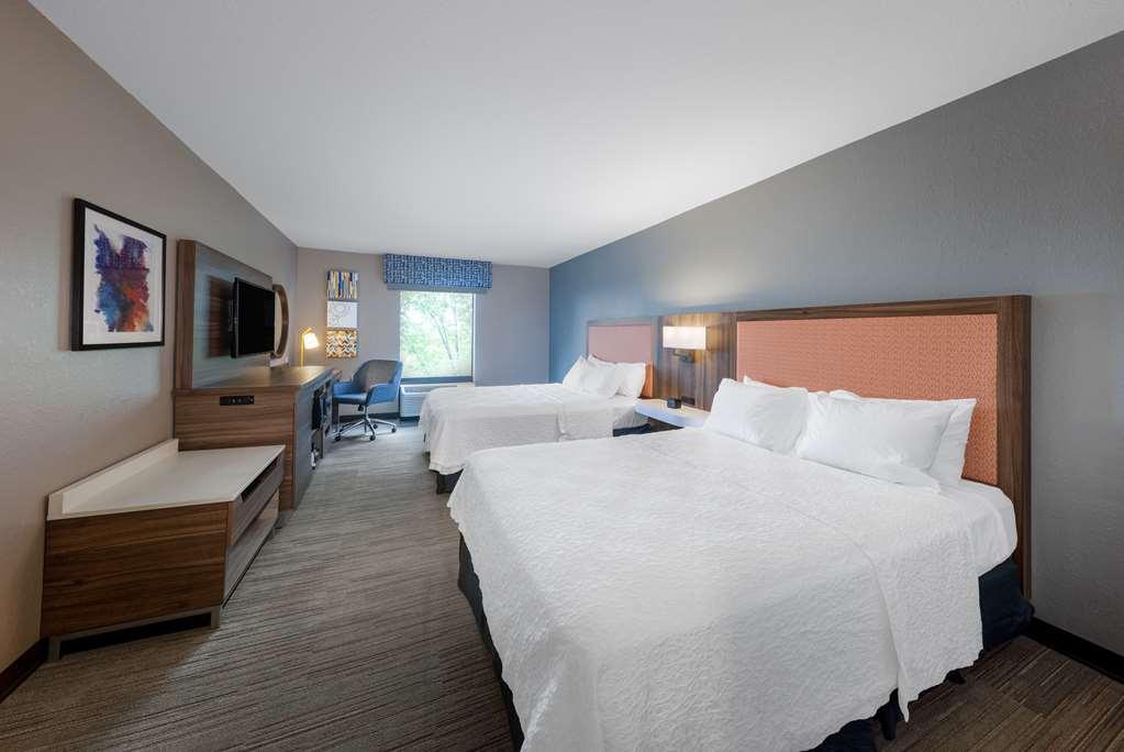 Hampton Inn Сент-Роберт Номер фото