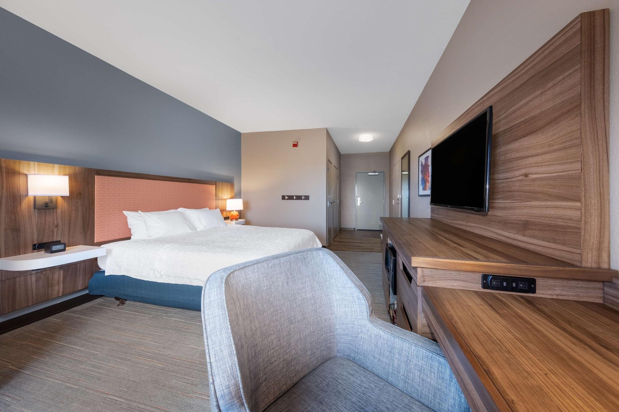 Hampton Inn Сент-Роберт Экстерьер фото