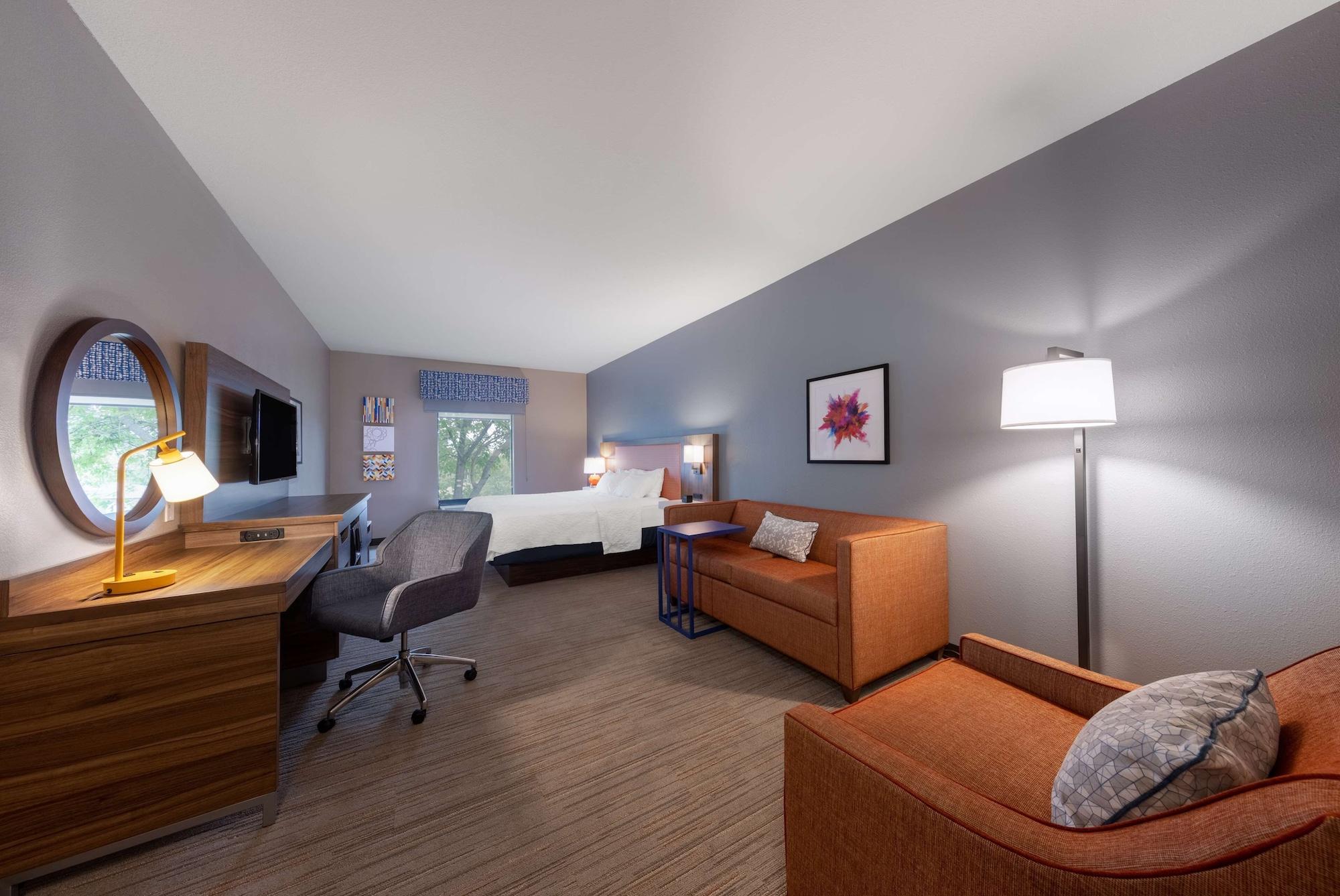 Hampton Inn Сент-Роберт Экстерьер фото