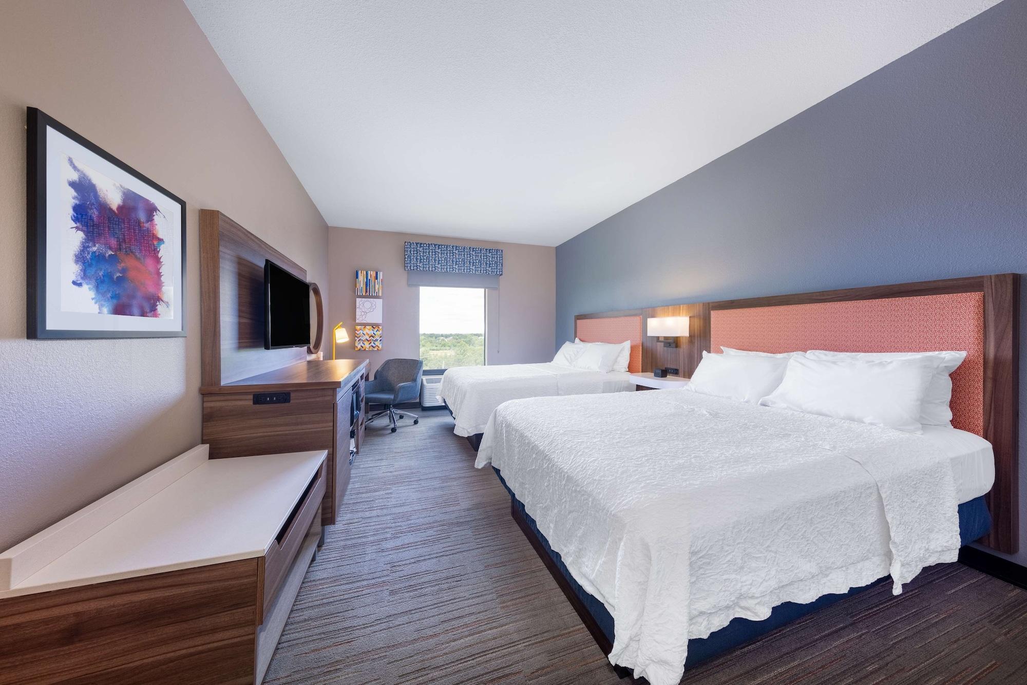 Hampton Inn Сент-Роберт Экстерьер фото