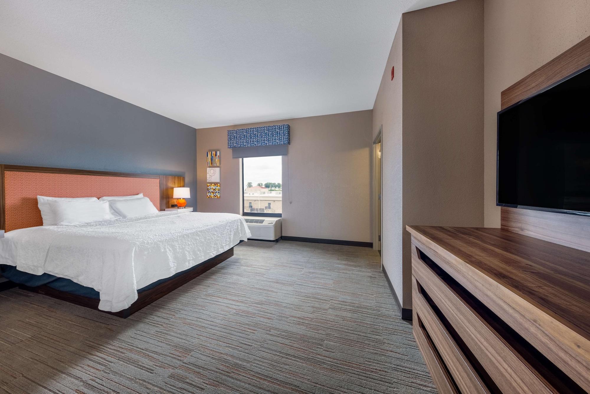 Hampton Inn Сент-Роберт Экстерьер фото