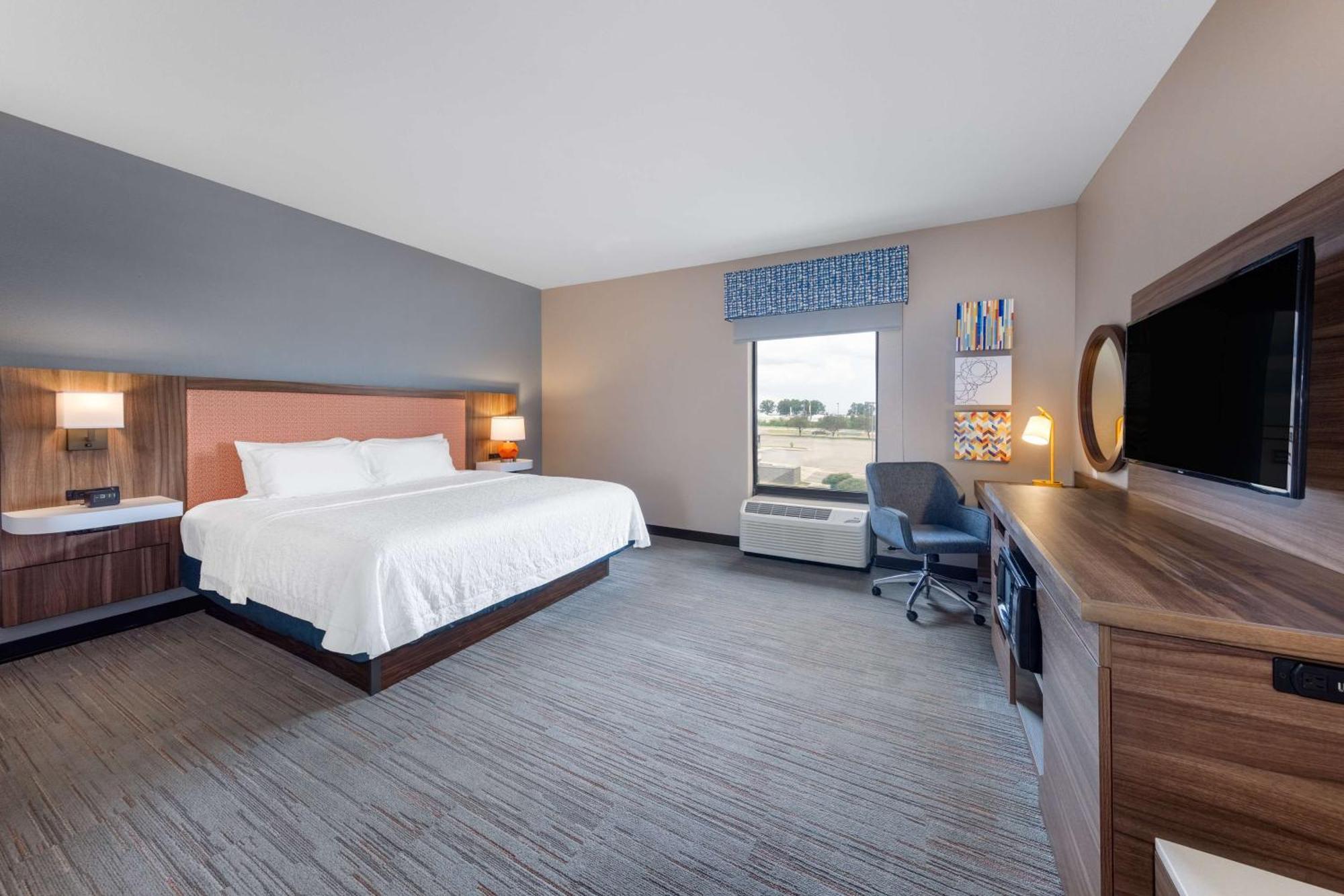 Hampton Inn Сент-Роберт Экстерьер фото
